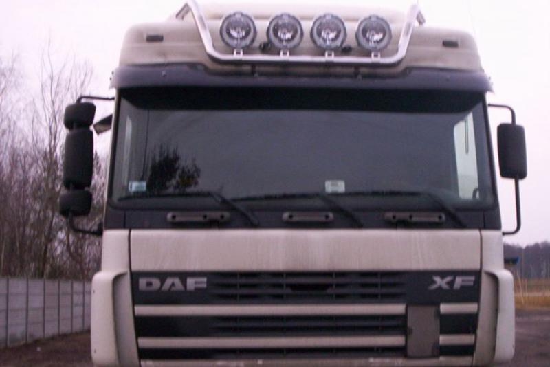 Orurowanie ciężarowe mazowieckie górnej części kabiny z reflektorami marki DAF 105 95