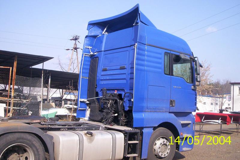 Ciężarówka z zabudową marki MAN TGX